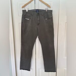 GAP Men's Slim Straight Jeans in Charcoal Gray